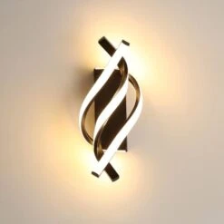 Applique A LED, Lampada Da Parete Moderna 18W Design Curvo IP20, Luce Bianca Calda 3000K, 1200 Lumen, Nero, Per Camera Da Letto, Studio [Classe Di Efficienza Energetica A+++]