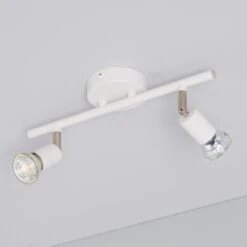 Lampada Da Soffitto Orientabile Alluminio 2 Faretti Bianco Oasis Bianco